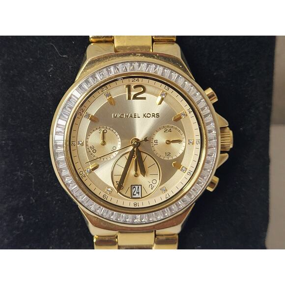 Michael Kors Women's Classic Gold Tone Chronograph Watch MK6212 New Battery - Picture 2 of 9